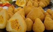 Coxinha de Frango com Massa de Leite