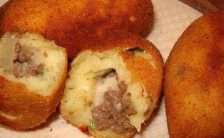 Bolinho de Mandioca com Carne Moída