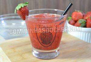 Como Fazer Caipirinha de Morango