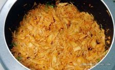 Frango Desfiado com Molho de Tomate