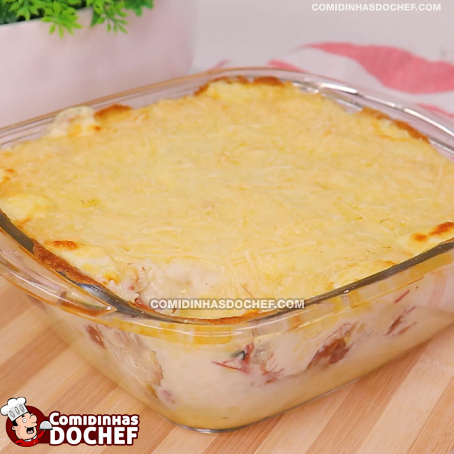 Escondidinho de Carne Seca com Requeijão